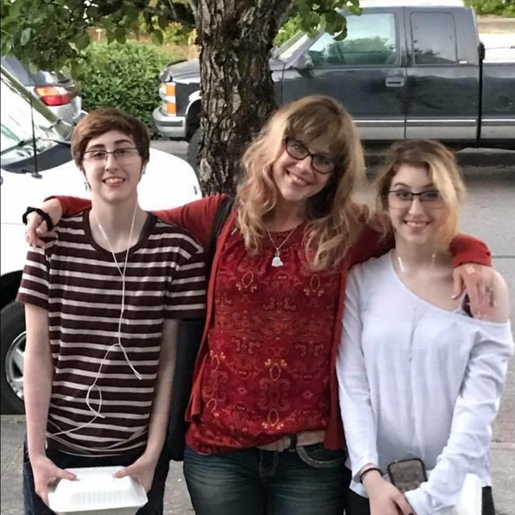 Meet your Posher, Sara - Picture 10 of 14